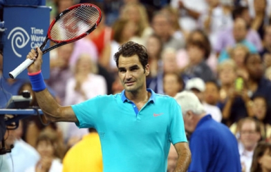 Federer nói gì về khoảnh khắc 'ngàn cân treo sợi tóc' trước Monfils