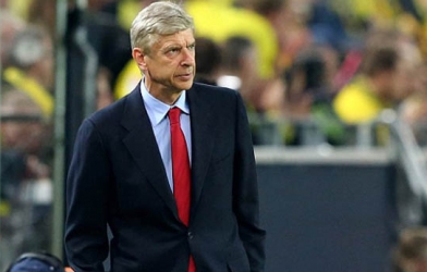 HLV Wenger: Arsenal thiếu may mắn, Danny Welbeck không có lỗi
