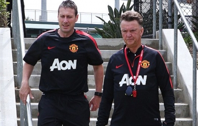 Louis Van Gaal trút cơn giận vào đầu HLV thể lực