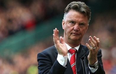 HLV Van Gaal đáp trả những lời chỉ trích của Ruud Gullit