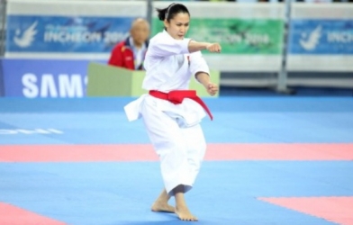 VIDEO: Nguyễn Hoàng Ngân đoạt HCB Karatedo nội dung kata (Asiad 17)
