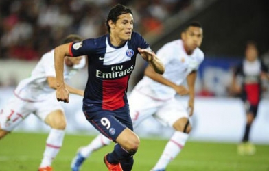 HLV Wenger công khai thừa nhận thích Cavani