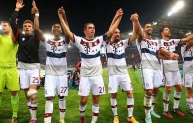 Thảm bại 1-7, De Rossi 'trách' Neuer