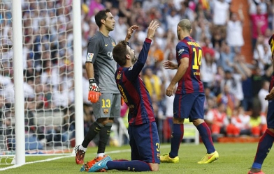 Tội đồ Pique nói về tình huống dẫn tới quả penalty