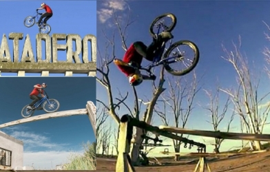 VIDEO: Ảo thuật gia xe đạp bay lượn ở thị trấn huyền bí