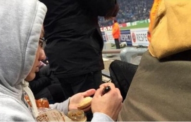 Báo Anh bị 'hớ' vì một CĐV Việt Nam