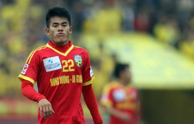Cầu thủ bị đá gãy chân sắp là người của Hải Phòng