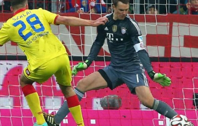 Neuer và thống kê chứng minh anh không phải 'thủ môn'