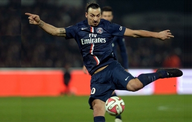 VIDEO: Ibrahimovic trở lại sau chấn thương với siêu phẩm vào lưới Ajax