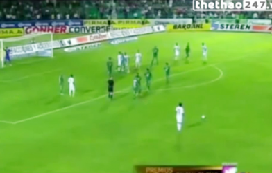 VIDEO: Ronaldinho không thể ghi bàn dù 5 lần đá phạt trực tiếp trong 1 trận