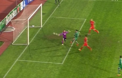 VIDEO: Phút 3' - Tình huống dẫn đến bàn thua sớm của Liverpool