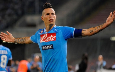 Có 50 triệu bảng, Arsenal quyết chiêu mộ Hamsik và Destro
