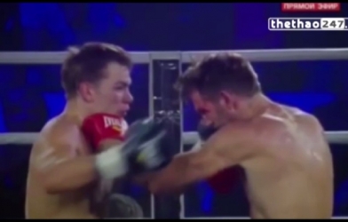 VIDEO: Võ sĩ nhập viện khẩn cấp sau cú đánh trời giáng