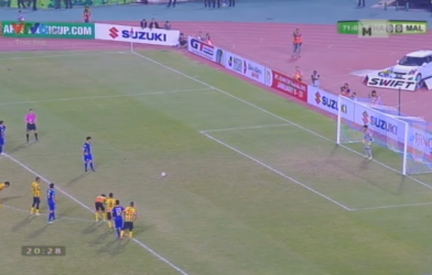 VIDEO: Phút 72' - Tình huống dẫn đến bàn mở tỷ số cho Thái Lan