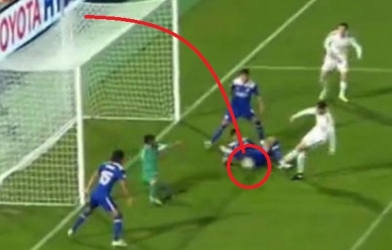 VIDEO: Những pha bỏ lỡ khó tin của các siêu sao bóng đá