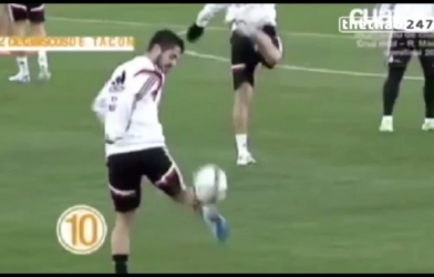 VIDEO: Isco trổ tài tâng bóng bằng ...gót siêu đỉnh