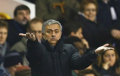 Mourinho nói gì sau khi Chelsea thua sốc?