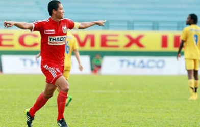 Bình Dương lý giải việc đội trưởng Anh Đức ngồi trên khán đài trận gặp Đồng Tháp