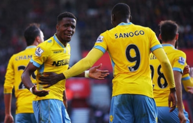 Wilfried Zaha hết đường trở lại Man Utd