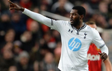 Emmanuel Adebayor được đại gia chèo kéo
