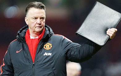 HLV Van Gaal đứng trước nguy cơ bị phạt