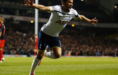 VIDEO: Siêu phẩm bứt tốc ghi bàn của Bale được Townsend tái hiện hoàn hảo