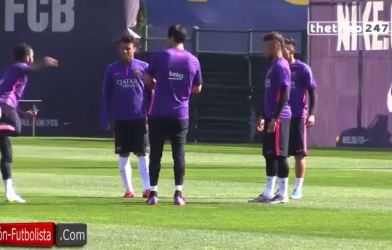 VIDEO: Neymar biểu diễn kỹ thuật lạ khiến đồng đội 'lác mắt'