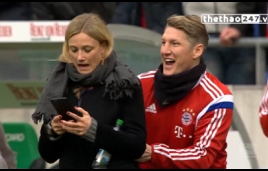 VIDEO: Schweinsteiger cả gan 'chọc chạch' với sếp nữ của Bayern