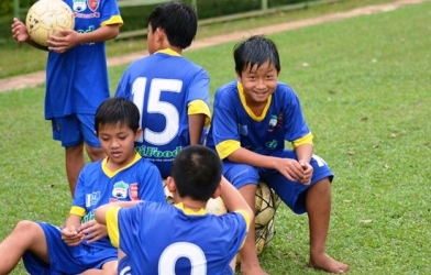 Giám đốc JMG toàn cầu khen ngợi khóa 3, khóa 4 của HAGL JMG