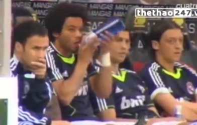 Video hài hước: Trùm quậy Marcelo không biết mở nắp chai nước