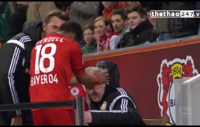 VIDEO: Sao trẻ Brazil ghi bàn thắng đầu tiên tại Bundesliga và ăn mừng cảm động