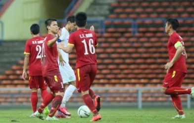 VIDEO: Thanh Bình lập hat-trick 5-0 cho U23 Việt Nam