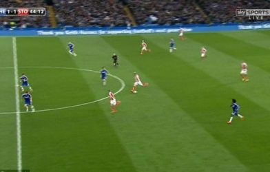 VIDEO: Siêu phẩm từ 60m của Charlie Adam vào lưới Chelsea