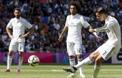 Ronaldo lần đầu sút phạt ghi bàn sau 347 ngày