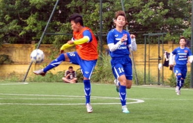 ĐT nữ Việt Nam hào hứng tập luyện chuẩn bị cho AFF Cup 2015