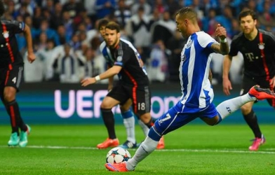 VIDEO: 3 sai lầm của hàng phòng ngự khiến Bayern tự gục ngã