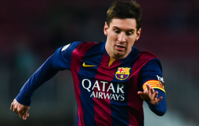 VIDEO: Tình huống dứt điểm ra ngoài khó tin của Messi