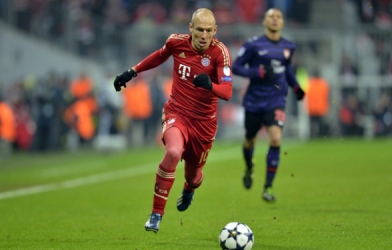 VIDEO: Bayern Munich nhớ những pha rê dắt tuyệt đỉnh của Robben