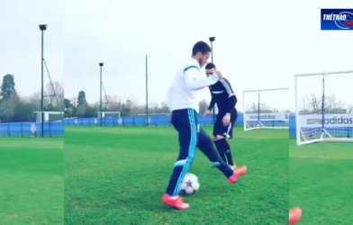 VIDEO: Xem Hazard trình diễn kỹ năng đi bóng đầy mê hoặc