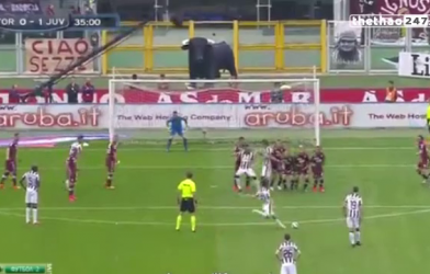 VIDEO: Pha sút phạt thành bàn mẫu mực của Andrea Pirlo vào lưới Torino