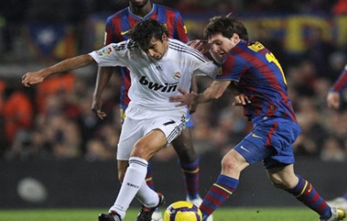 Raul: Messi là cầu thủ hay nhất tôi từng đối đầu