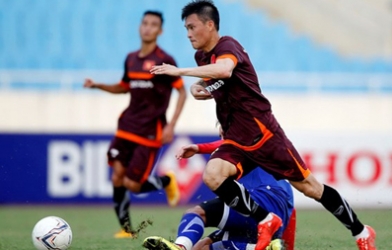 Công Vinh giúp ĐT Việt Nam nhẹ nhàng đánh bại U23
