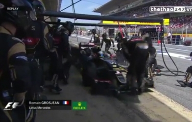 VIDEO: Xe F1 tông thẳng vào nhóm thợ thay lốp tại Tây Ban Nha