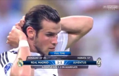 VIDEO: Pha đánh đầu biến Gareth Bale từ người hùng thành tội đồ chỉ sau 1 năm