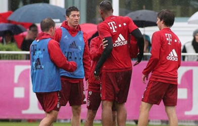 Sao Bayern Munich ẩu đả nhau trên sân tập