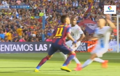 VIDEO: Pha đi bóng ngẫu hứng đậm chất Samba của Neymar