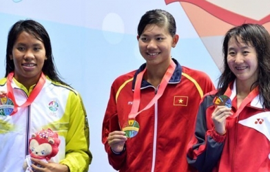 Bị hỏi đầy khiêu khích, Ánh Viên khiến phóng viên Singapore 'cứng họng'