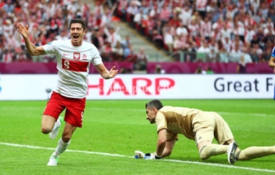 Video bóng đá: Ba Lan vs Hy Lạp (Giao hữu Quốc tế)