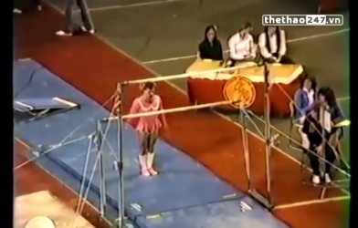 VIDEO: Bật cười với bài thi xà kép hài hước nhất lịch sử