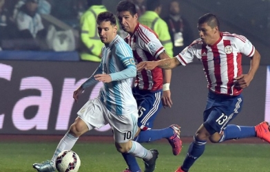 VIDEO: Màn trình diễn thiên tài của Messi trước Paraguay
